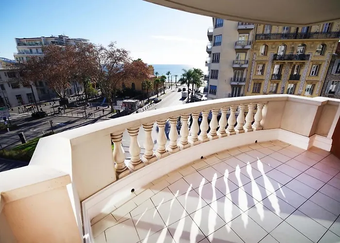 Domes Seaside Residence Piscine, Free Parking, Airport Tramway