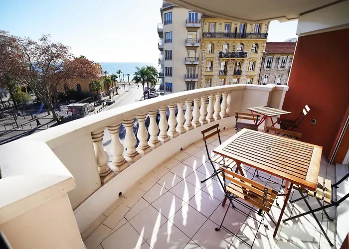 Domes Seaside Residence Piscine, Free Parking, Airport Tramway
